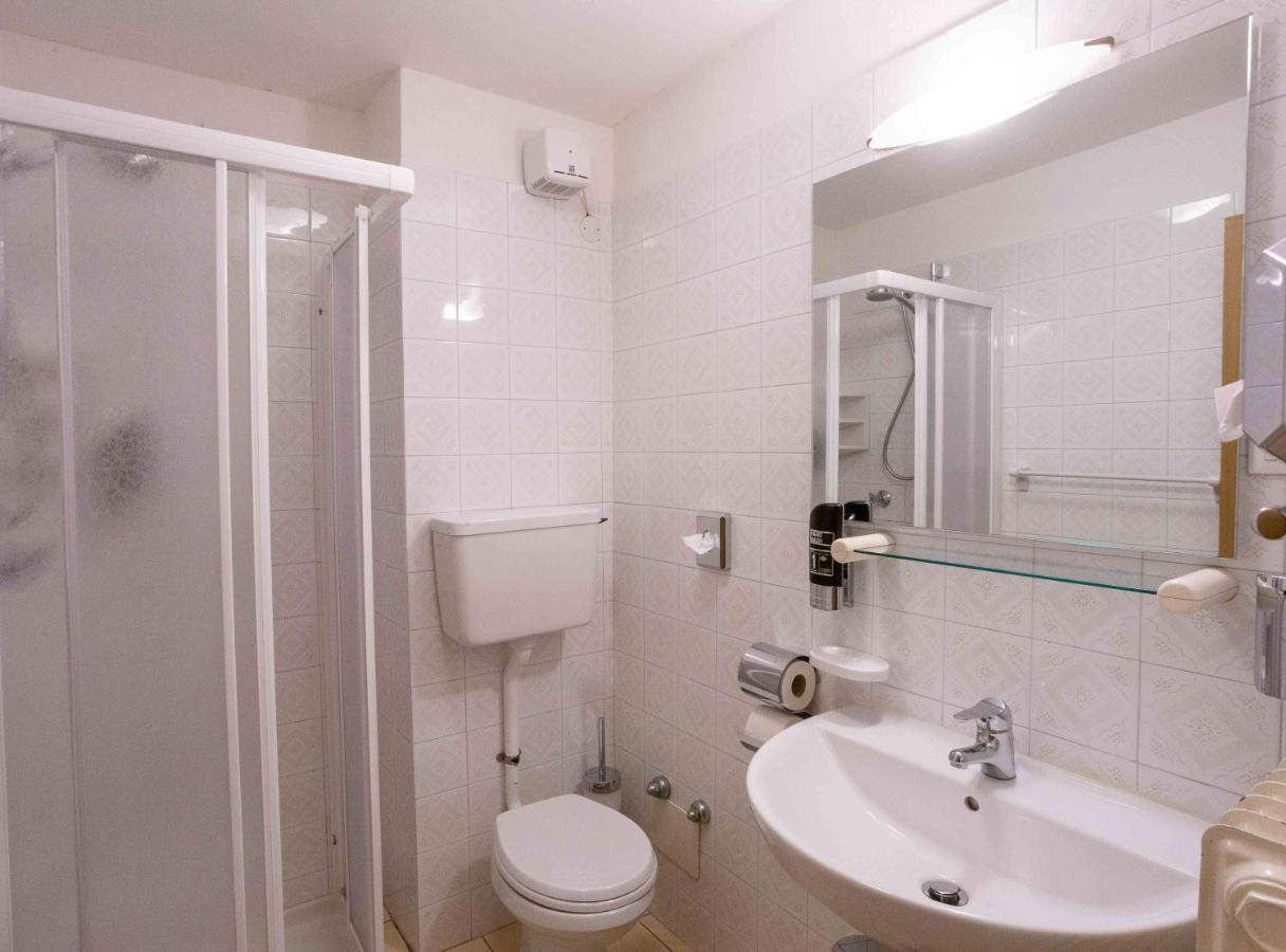 Hotel อันดาโล ภายนอก รูปภาพ