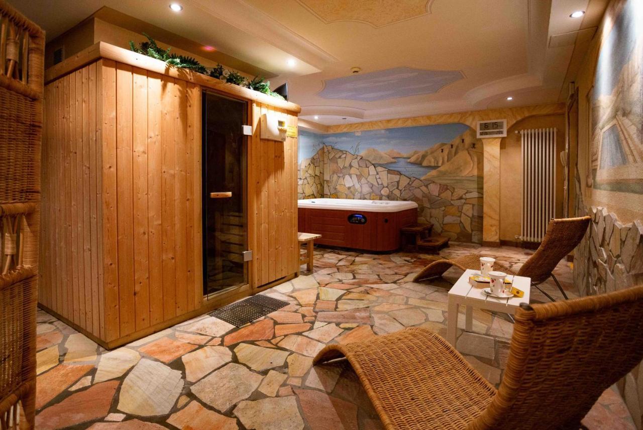 Hotel อันดาโล ภายนอก รูปภาพ